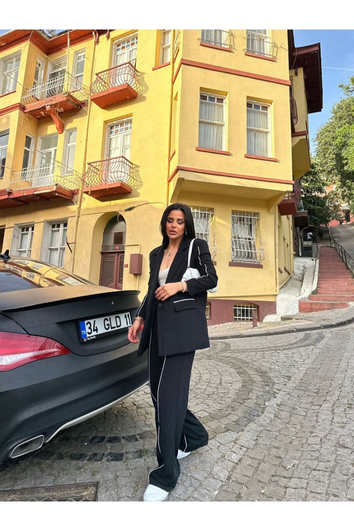 Minimal Tarzın Gücü: Şerit Detaylı Takım