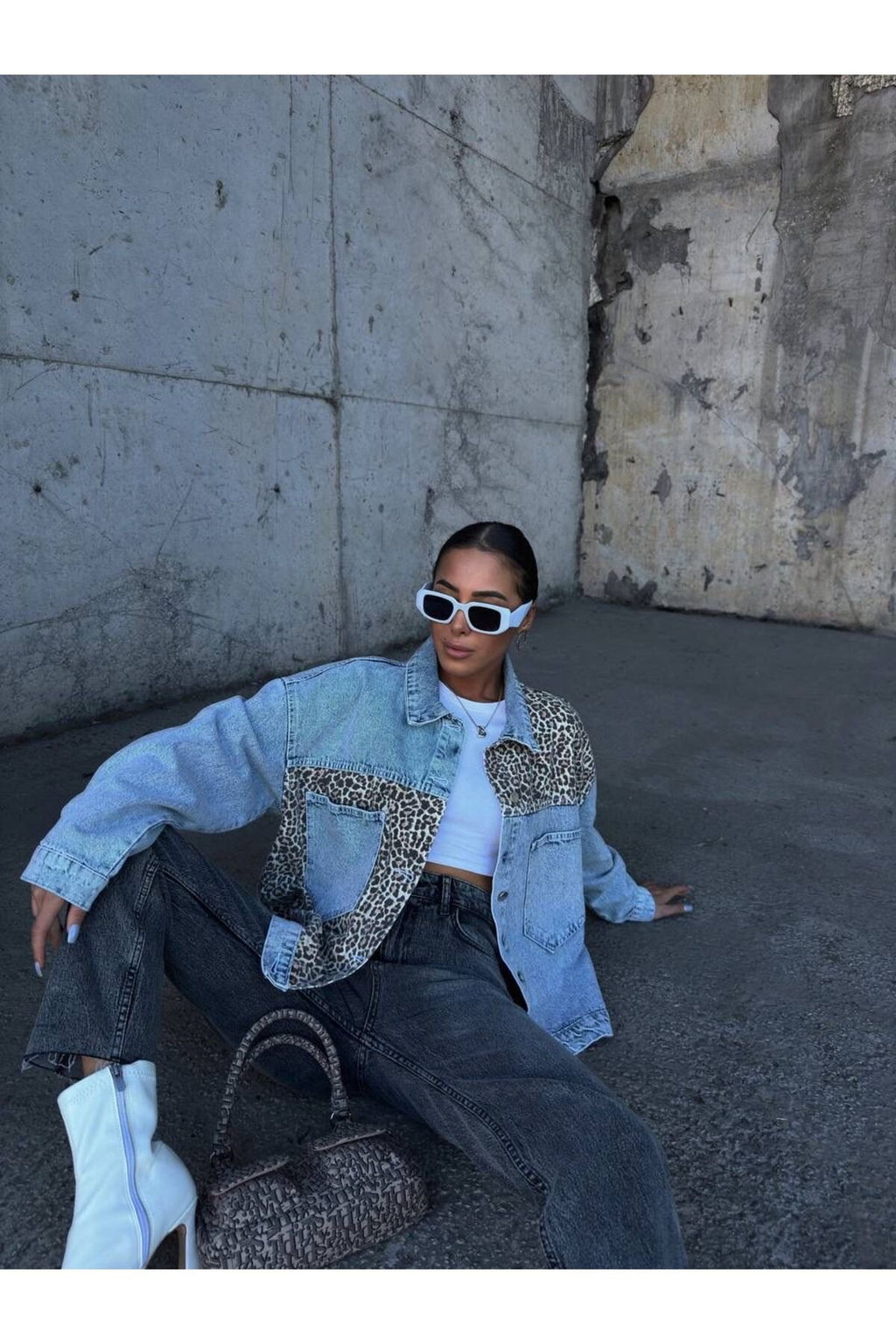 "Leopar Detaylı Oversize Denim Ceket"