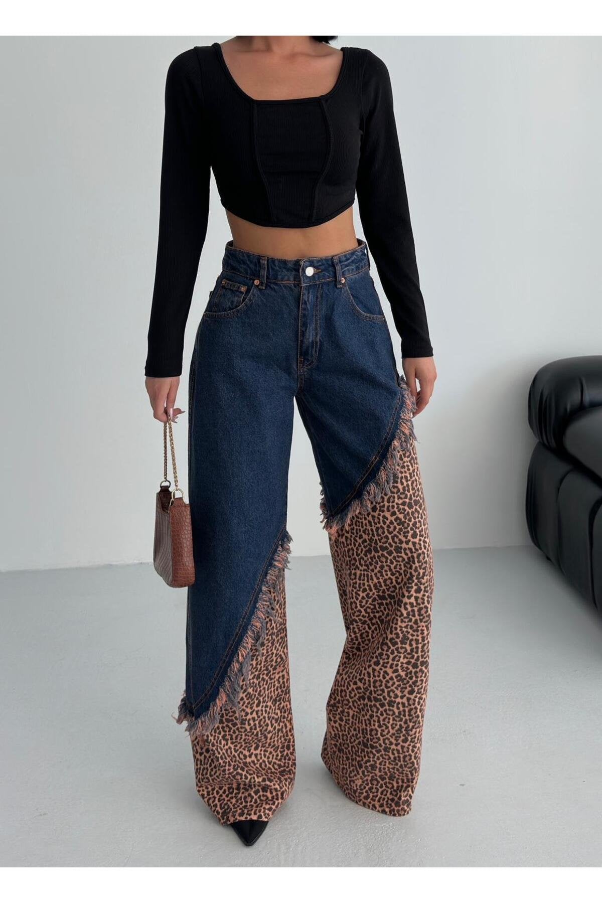 Leopar Desen Detaylı Geniş Paça Tasarım Jean Pantolon